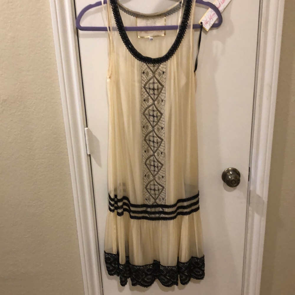 Stunning For Love &Liberty XS cream/ black details